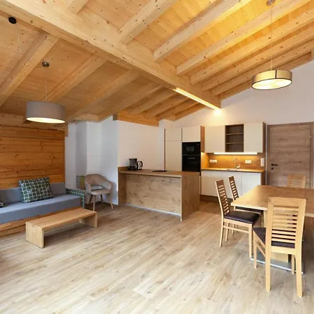 Juche - Osb021027-dyc * Kleinarl
